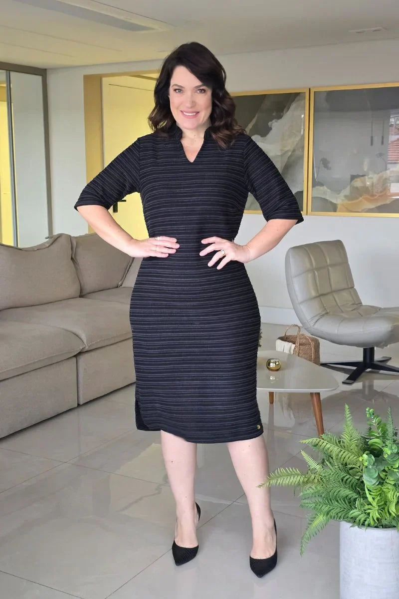 Vestido Tubinho Preto em Jacquard Listrado Renata